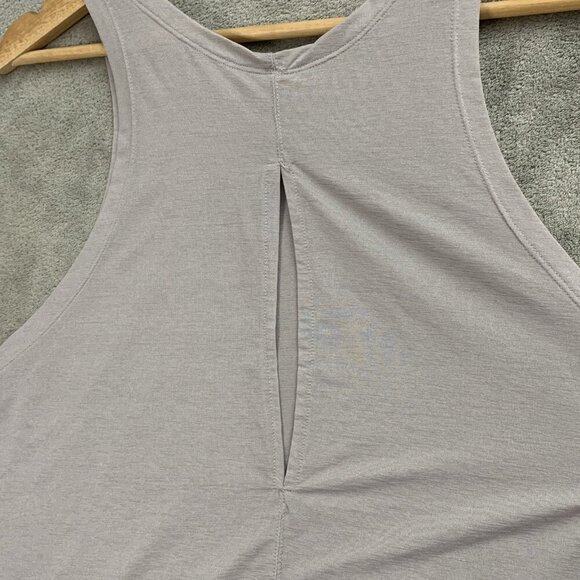 Varley Shirt Womens XS Gray Buckley Split Back Athletic Tank Top Workout Gym - Picture 9 of 9